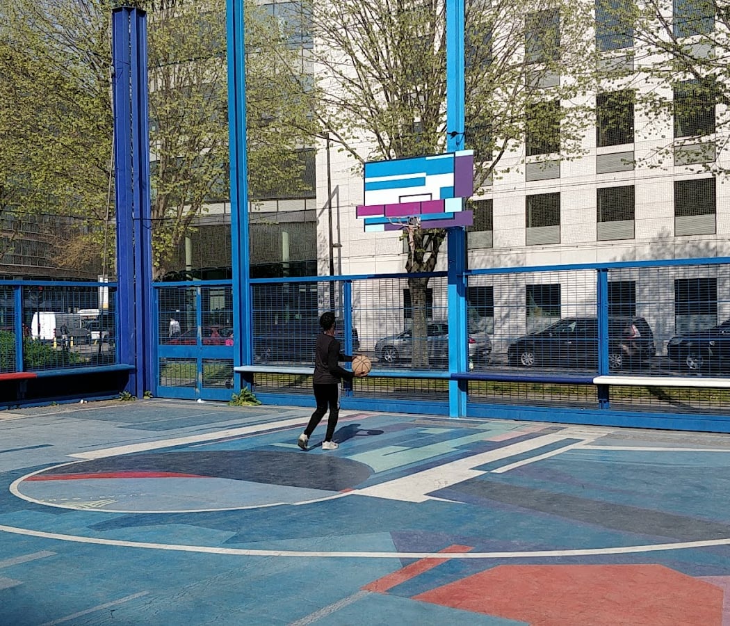 Playground Adidas 1